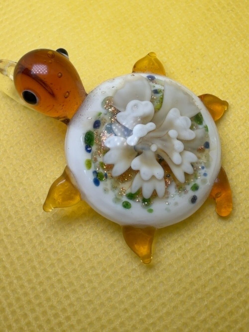 Handmade Glass Turtle Figurine – Amber & White Decorative Art